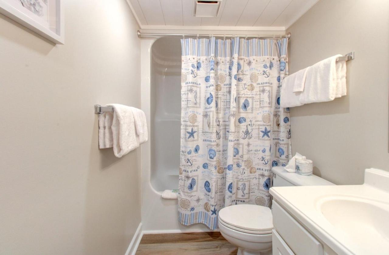 1010 Relax, Unwind, Enjoy By Atlantic Towers Apartment Carolina Beach Exterior photo